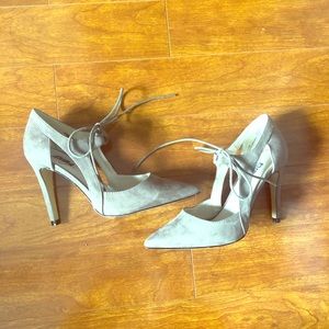 Diba Grey Heels - size 7